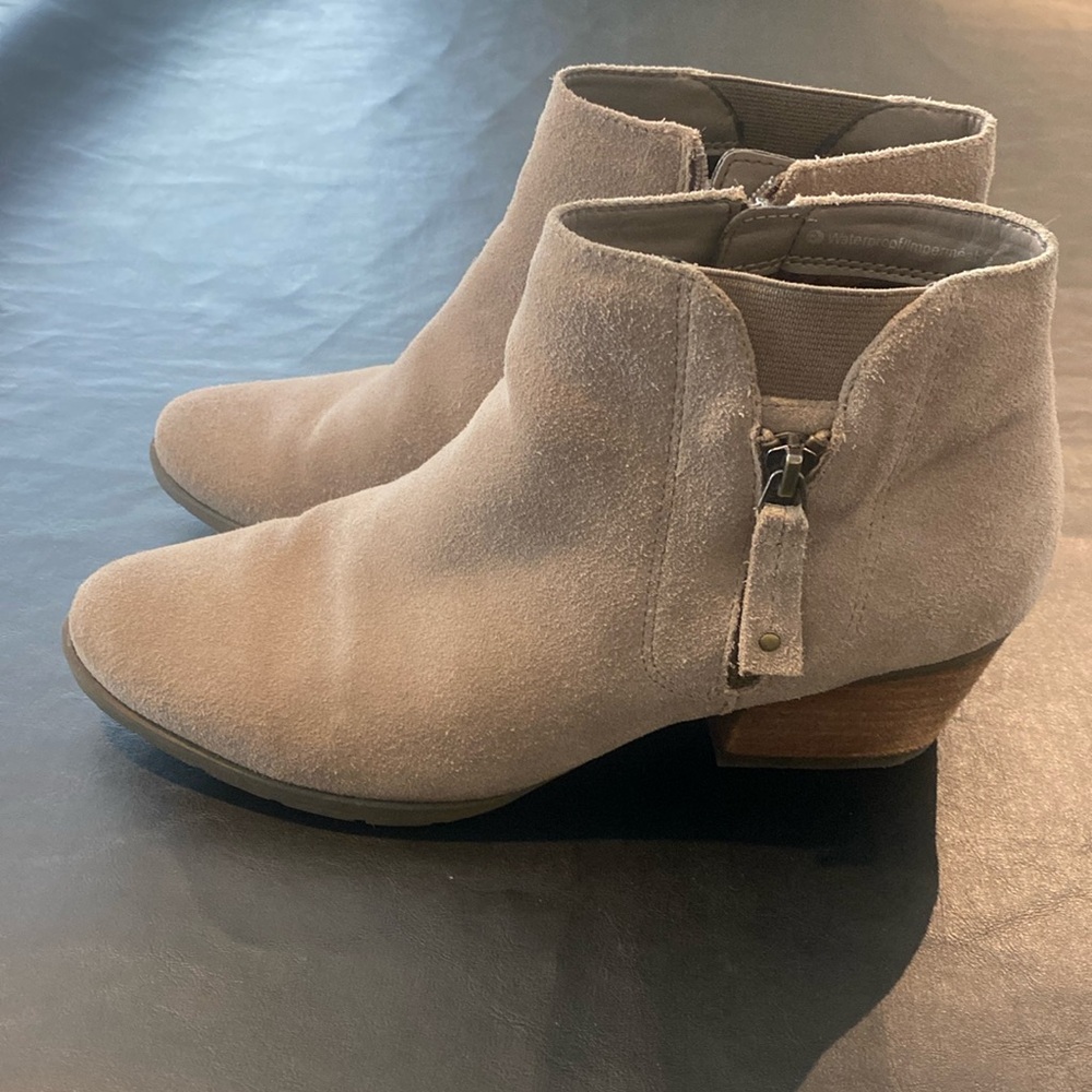 Blondo waterproof suede ankle boot
